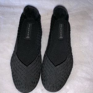 Steve Madden Stretchy Yoga Criss Flats Sz7